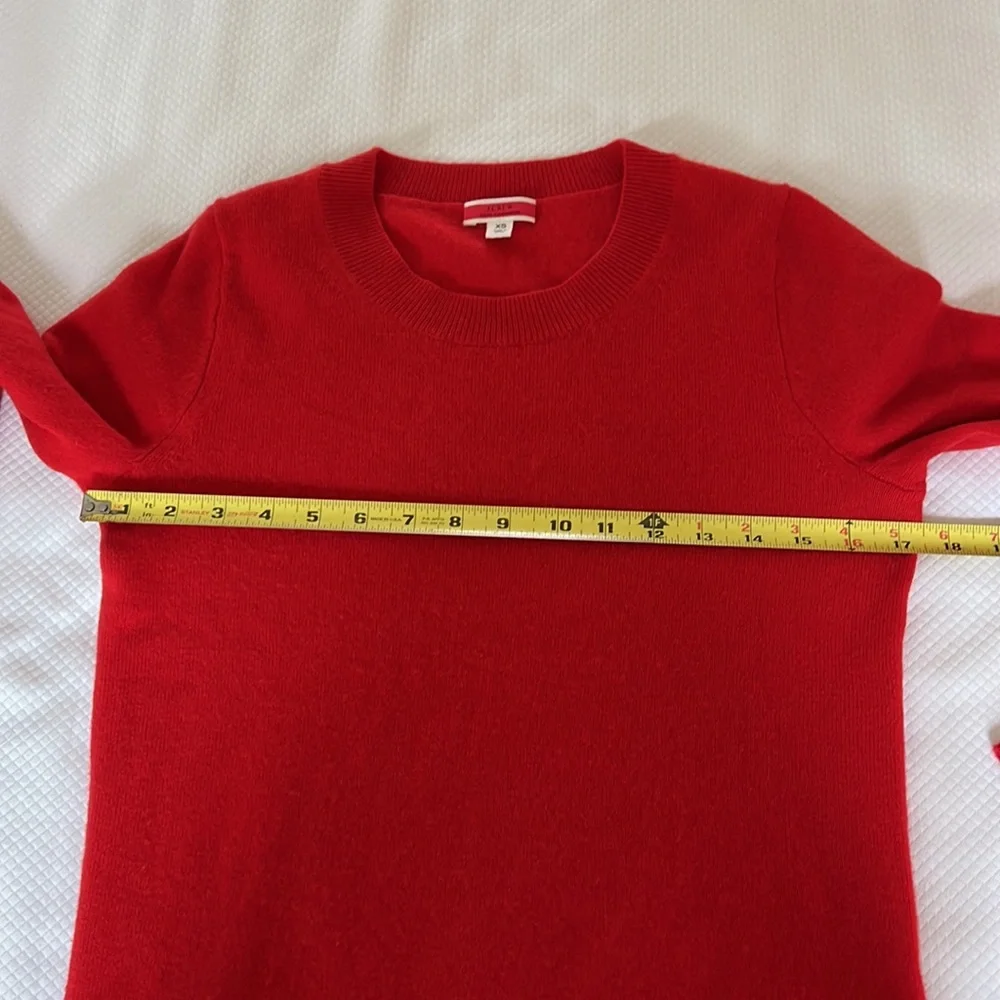 J Crew Red 100% Cashmere Crew Neck sweater XS side slits, long sleeve